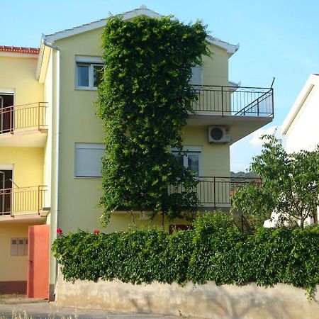 Vinišće Apartments Borozan מראה חיצוני תמונה