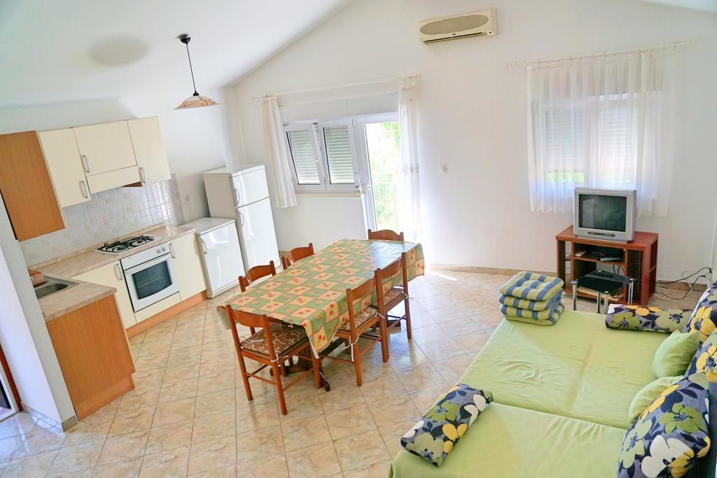 Vinišće Apartments Borozan מראה חיצוני תמונה
